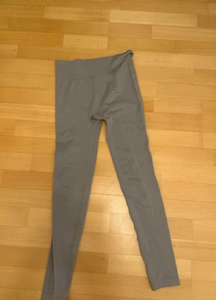 Graue Sporthose / Legging, marke: Workout, zustand: Neu, größe: M / 38 / 10, 3,00 €, 3,85 € inklusive Vinted-Käuferschutz