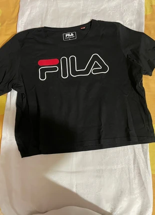 maglia, merk: FILA, staat: Heel goed, maat: 13 jaar / 158 cm, € 2,00, € 2,80 inclusief Kopersbescherming