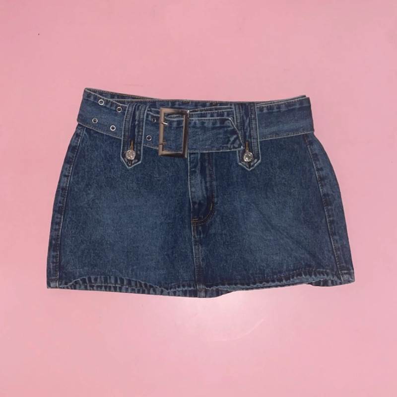 SHEIN Pocket Patched Belted Denim Mini Skirt 1