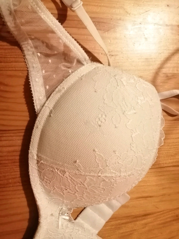 Sujetador Intimissimi talla 80B encaje