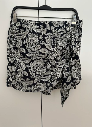 Zara Pantalón pareo floral blanco y negro – estilo boho chic, marca: Zara, estado: Nuevo con etiquetas, tamaño: L / 40 / 12, 15,00 €, 16,45 € Protección al comprador incluida