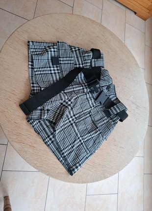 Korte broek, marque: AV, état: Très bon état, taille: XS / 34 / 6, 1,99 €, 2,79 € Protection acheteurs incluse