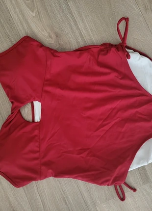 Maillot de bain rouge, marke: Amazon, zustand: Neu, größe: L / 40 / 12, 4,00 €, 4,90 € inklusive Vinted-Käuferschutz