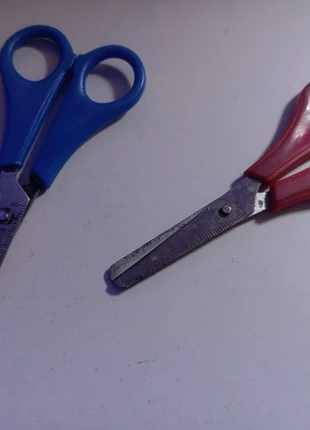 2 tesouras de pontas redondas, estado: Muito bom, €1.00, €1.75 inclui Proteção do Comprador