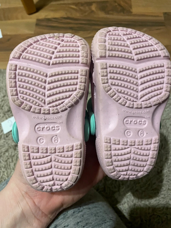 Crocs Größe 22-23 Mädchen 2