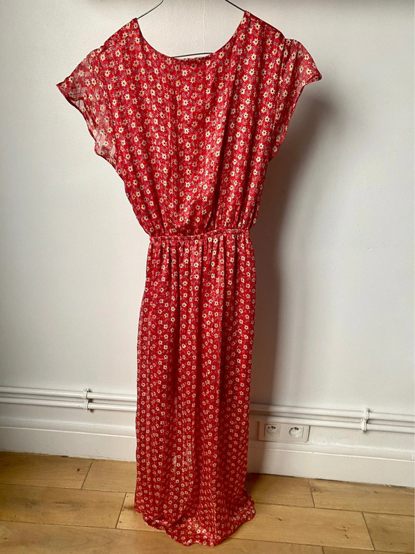 Robe rouge a fleurs Lola Jones tres bon etat T1