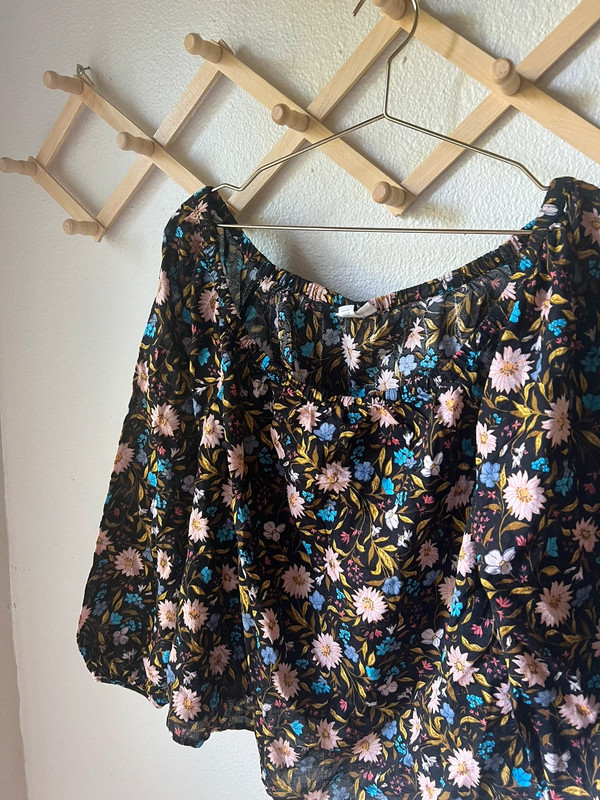 off shoulder floral print top size 0X 3