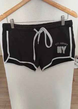Short noir sport Fit & Move – City Runner NY, marque: City, état: Bon état, taille: M / 38 / 10, 2,90 €, 3,75 € Protection acheteurs (Pro) incluse