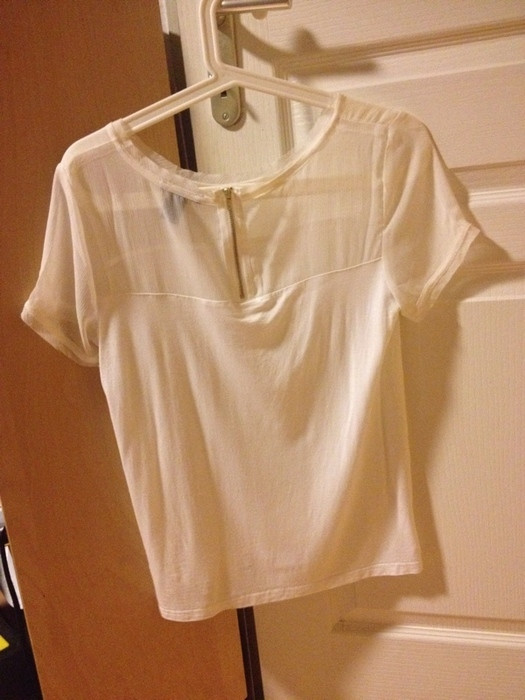 Tee-shirt blanc et transparent 2
