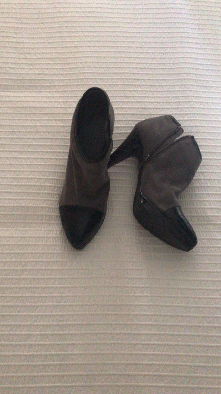 Bottines LPB noires et grises Vinted