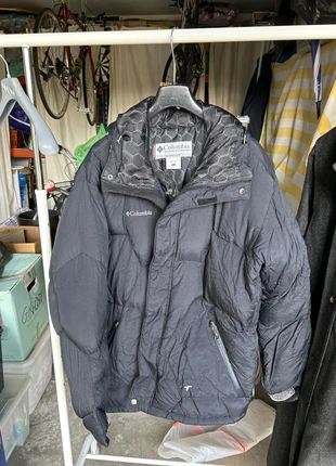 Columbia piumino, marque: Columbia, état: Très bon état, taille: L, 15,00 €, 16,45 € Protection acheteurs incluse