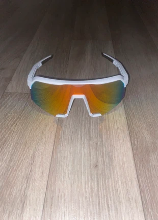 Lunettes de soleil sportives polarisées blanches neuves jamais portées et sans défauts, condition: New without tags, €3.50, €4.38 includes Buyer Protection