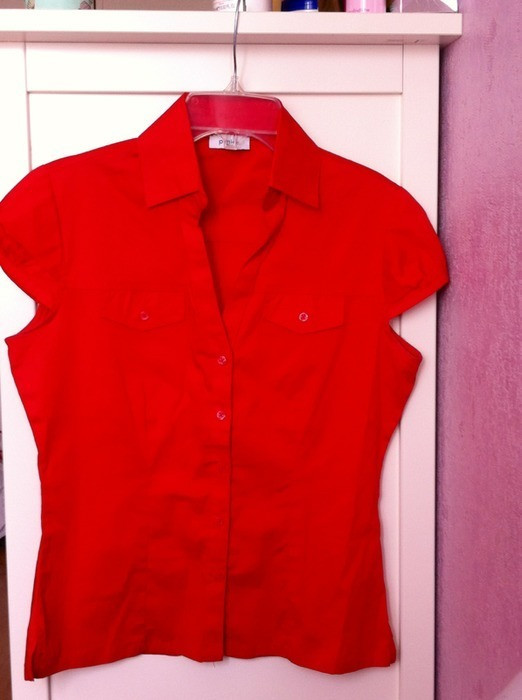 Chemise rouge ceintrée neuve manche courte