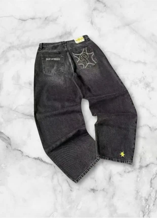 Jean noir droit brodé R en poche arrière étoile jaune taille M streetwear y2k vintage wide fit, marca: y2k, estado: Muito bom, tamanho: M, €50.00, €53.20 inclui Proteção do Comprador Pro