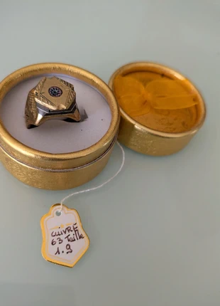 Bague homme acier cuivre kabyle amazigh berbère neuf, marke: bague kabyle, zustand: Neu, mit Etikett, größe: 63.5 mm / 20.2 mm Ø, 15,00 €, 16,45 € inklusive Vinted-Käuferschutz