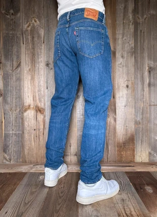 Jean Levi’s 502 slim bleu, marque: Levi's, état: Très bon état, taille: W33 | FR 42, 36,00 €, 38,50 € Protection acheteurs (Pro) incluse