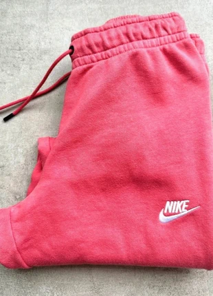 Pantalon de survêtement jogging Nike rose - pink, marque: Nike, état: Très bon état, taille: S / 36 / 8, 25,00 €, 26,95 € Protection acheteurs incluse