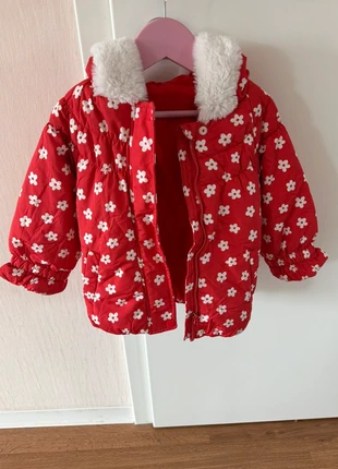 Vintage modische rote Weihnachts-Steppjacke für Mädchen mit Blumenmuster, marque: Vintage, état: Très bon état, taille: 24-36 mois / 92 cm, 8,00 €, 9,10 € Protection acheteurs incluse