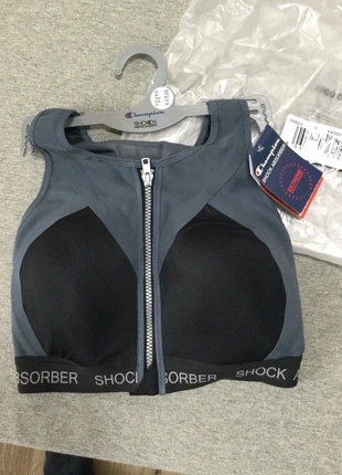 Champion Shock Absorber Infinity Power Bra – Reggiseno Sportivo con Zip Frontale Taglia 34D / 75D, brand: Champion, condizioni: Nuovo con cartellino, taglia: 75D | IT 2D, €16.00, €17.50 include la Protezione acquisti