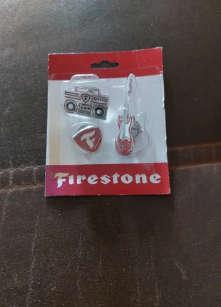 3 firestone pins, merk: Firestone, staat: Heel goed, € 5,00, € 5,95 inclusief Kopersbescherming