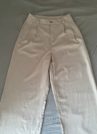 Pantalon large cintré crème taille S - Très bon état, marque: Shein, état: Très bon état, taille: S / 36 / 8, 5,00 €, 5,95 € Protection acheteurs incluse