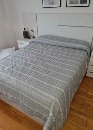 Edredón gris para cama 150cm con borreguito, marque: Local, état: Très bon état, taille: Double (155-190 cm x 200-220 cm), 30,00 €, 32,20 € Protection acheteurs incluse