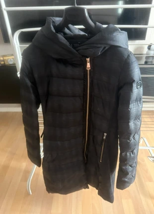 Doudoune longue Armani Jeans, merk: Armani Jeans, staat: Heel goed, maat: L / 40 / 12, € 65,00, € 68,95 inclusief Kopersbescherming