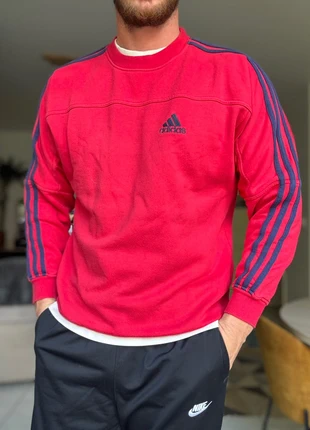 Sweat crewneck Adidas rouge à bandes bleues logo brodé - Taille L, marque: adidas, état: Très bon état, taille: L, 13,00 €, 14,35 € Protection acheteurs incluse