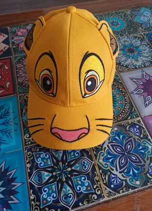 Casquette Disney le roi lion simba taille 50-53cm, marke: Disney, zustand: Neu, größe: 2-3 years, 51 cm, 3,90 €, 4,80 € inklusive Vinted-Käuferschutz