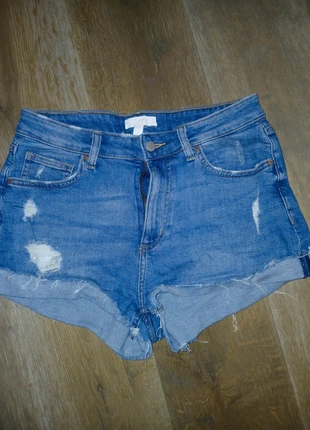 Short en jean, merk: H&M, staat: Heel goed, maat: L / 40 / 12, € 8,00, € 9,10 inclusief Kopersbescherming