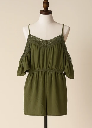 🌿 Élégance estivale garantie avec ce combishort vert à épaules dénudées, marque: Jennyfer, état: Très bon état, taille: S / 36 / 8, 6,00 €, 7,00 € Protection acheteurs incluse