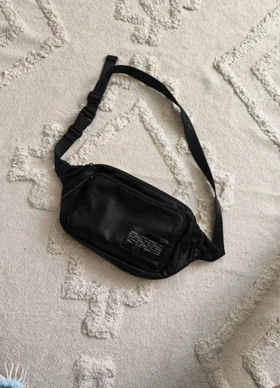 Kendall & Kylie fannybag, merk: Kendall + Kylie, staat: Nieuw zonder prijskaartje, € 40,00, € 42,70 inclusief Kopersbescherming