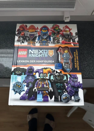 Lego Nexo Knight Lexikon der Minigiguren, staat: Heel goed, € 8,00, € 9,10 inclusief Kopersbescherming