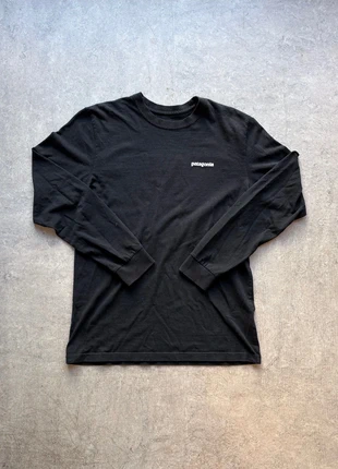 Sweat T shirt avec manche sweat Patagonia gris logo noir Taille L, marque: Patagonia, état: Très bon état, taille: L, 35,00 €, 37,45 € Protection acheteurs incluse