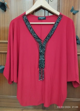 Camisa mujer con pedreria, brand: Local, condizioni: Ottime, taglia: Taglia unica, €3.00, €3.85 include la Protezione acquisti