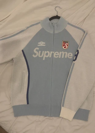 Veste Supreme Umbro, marca: Supreme, estado: Novo com etiquetas, tamanho: M, €225.00, €236.95 inclui Proteção do Comprador