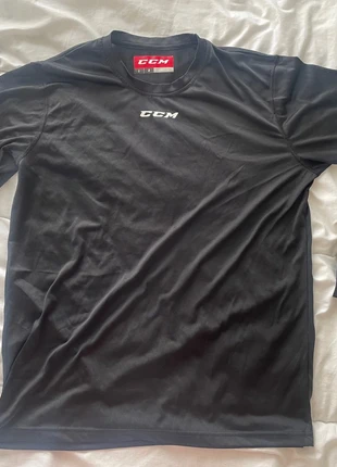 Haut technique CCM L noir neuf, brand: CCM, condition: New without tags, size: L, €20.00, €21.70 includes Buyer Protection