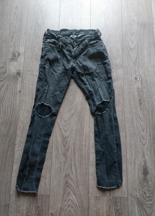 Super Skinny Fit Jeans Vintage Look (Maat 32), marca: H&M Divided, estado: Bom, tamanho: PT 42 | W32, €2.25, €3.06 inclui Proteção do Comprador
