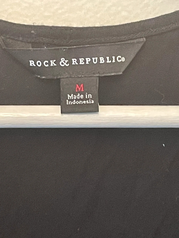 Rock & Republic Size Medium Womens Black Shirt #M-5-150-25 4