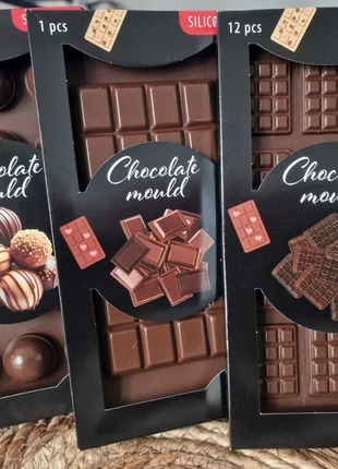 Lot moules silicone chocolats 🍫, marque: Silicone, état: Neuf avec étiquette, 6,50 €, 7,53 € Protection acheteurs incluse