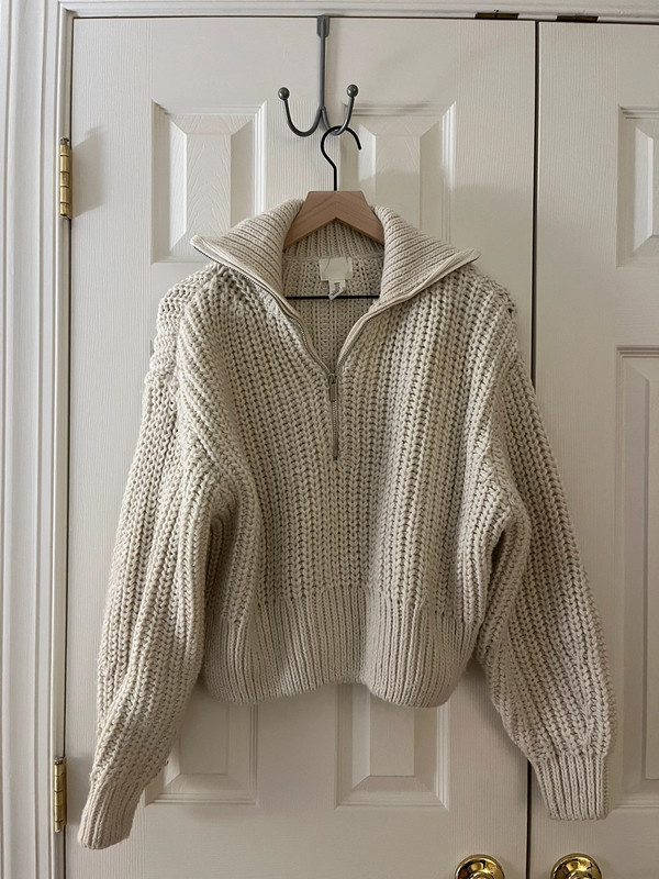 Knitted sweater 1