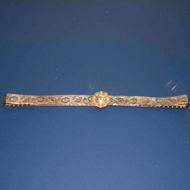 24" Gold Vintage Embossed Floral Belt 3