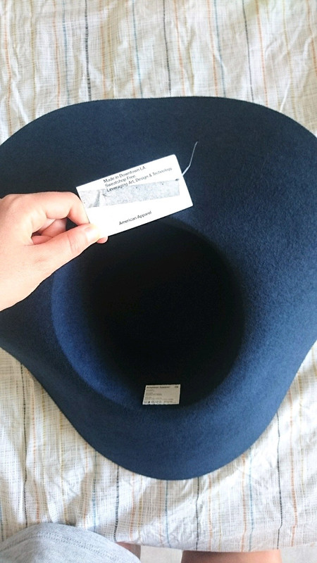 Chapeau capeline 100% laine bleu marine 4