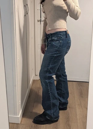 Jean levis vintage taille basse, marca: Levi's, estado: Muito bom, tamanho: S / 36 / 8, €15.00, €16.45 inclui Proteção do Comprador