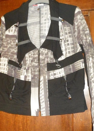 Blouson urban chicnoir gris blanc Eva Kayan 42, brand: Eva Kayan, condizioni: Ottime, taglia: XL / IT 46 / EU 42, €8.00, €9.10 include la Protezione acquisti