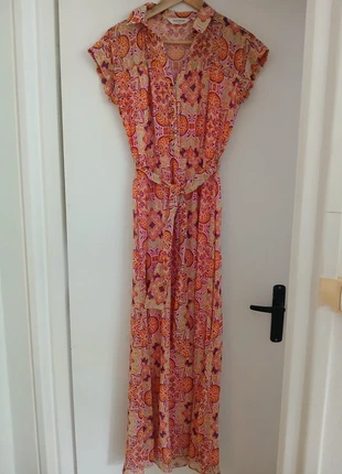 Robe Taille 36 de chez Nafnaf, marke: Naf Naf, zustand: Sehr gut, größe: S / 36 / 8, 18,00 €, 19,60 € inklusive Vinted-Käuferschutz