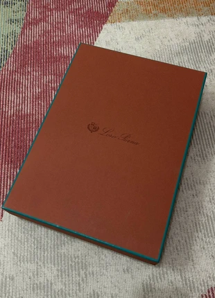 Boîte Loro Piana, brand: Loro Piana, condizioni: Nuovo senza cartellino, €20.00, €21.70 include la Protezione acquisti