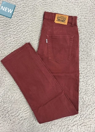 Jean Levi’s 511 Vintage 00s Bordeaux - Slim Fit - W30L30 (FR40), marque: Levi's, état: Très bon état, taille: W30 | FR 40, 29,99 €, 32,19 € Protection acheteurs (Pro) incluse
