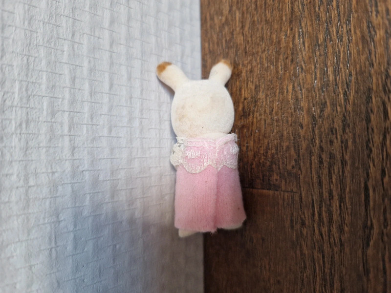 Sylvanian Bebe Lapin Chocolat Lit