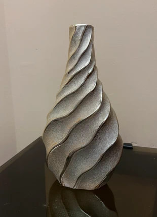 Florero Dorado, marca: Local, estado: Nuevo sin etiquetas, 4,00 €, 4,90 € Protección al comprador incluida